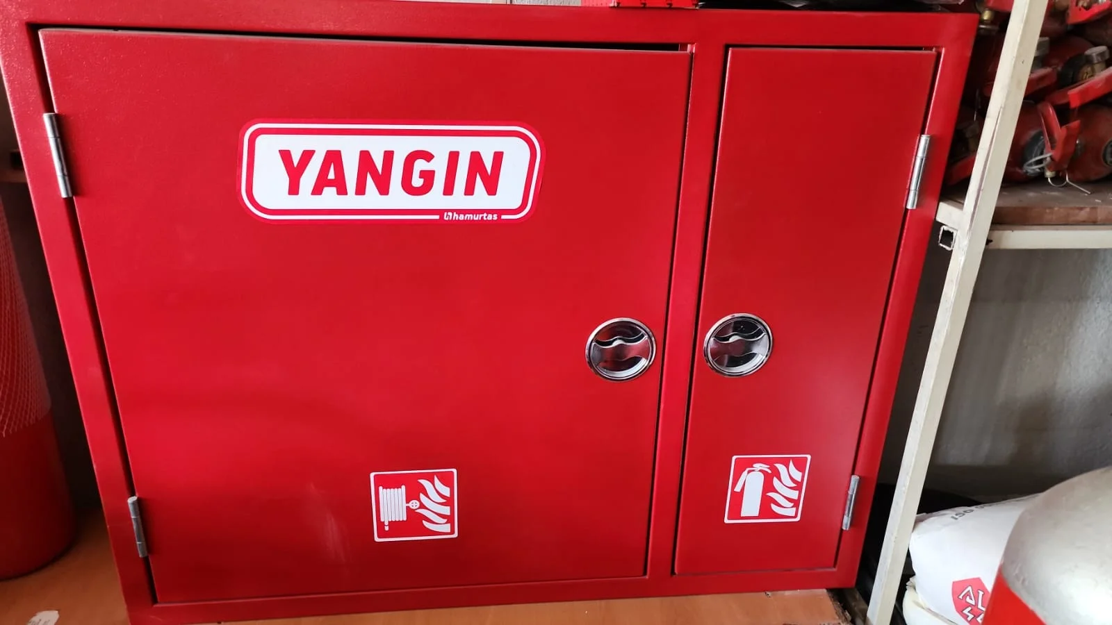 Standart Tip 30 mt Tüp Bölmeli Yangın Dolabı